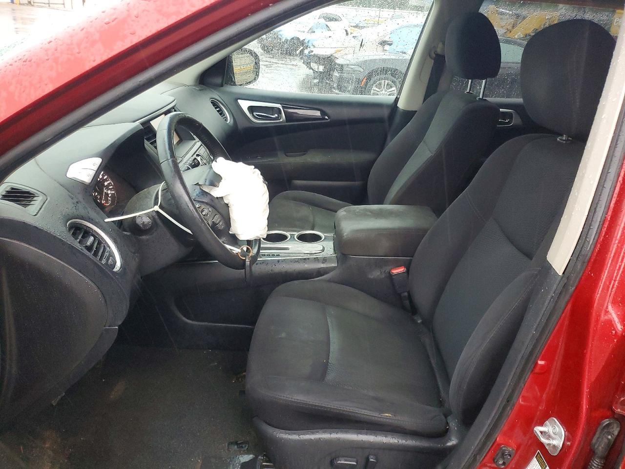 Nissan Pathfinder Sv