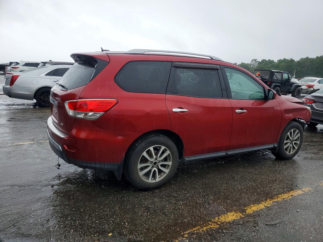 Nissan Pathfinder Sv