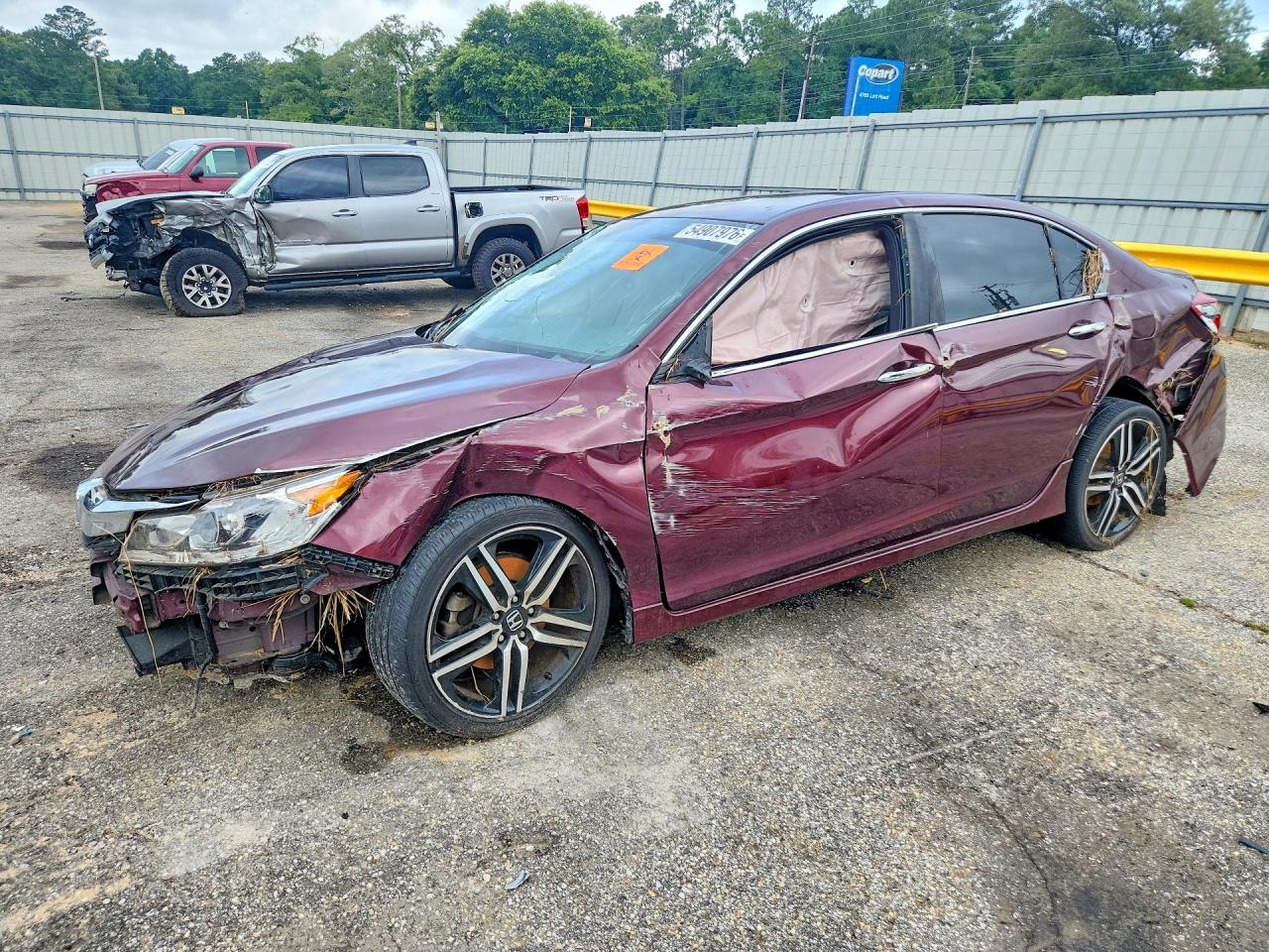 Salvage Honda Accord Image
