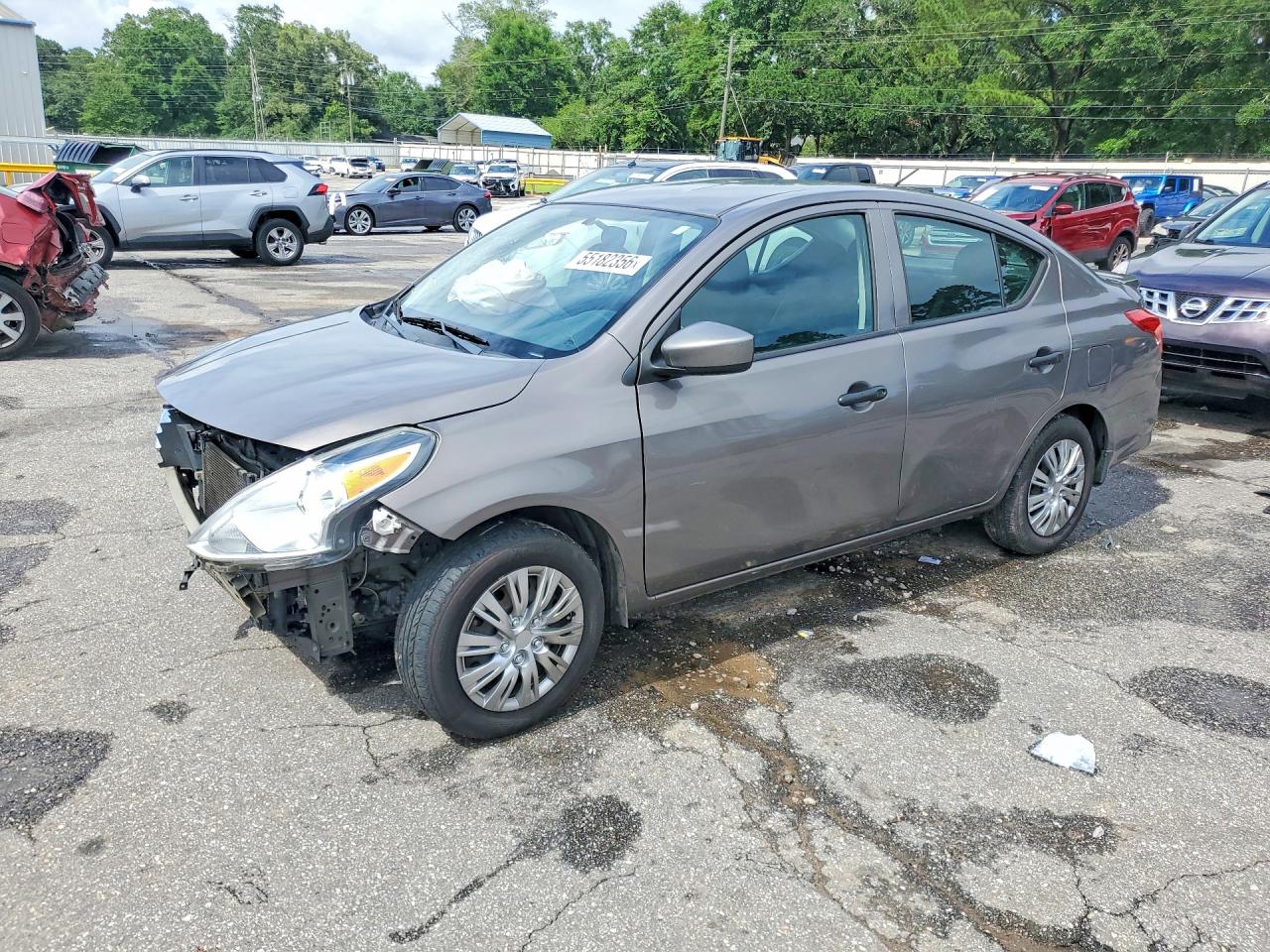 Salvage Nissan Versa Image