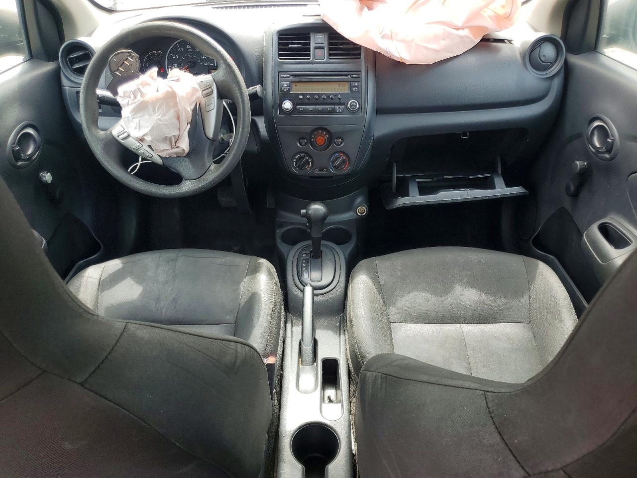 Nissan Versa 1.6 S Plus
