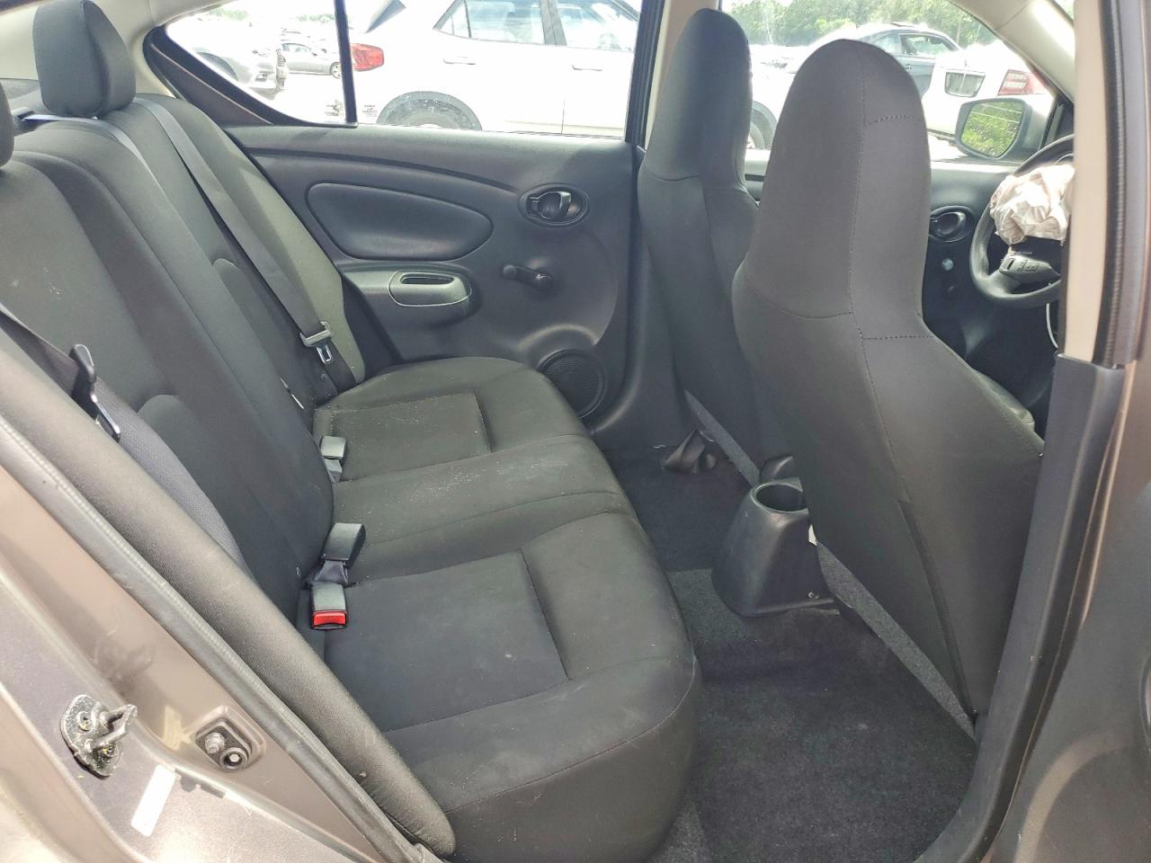 Nissan Versa 1.6 S Plus