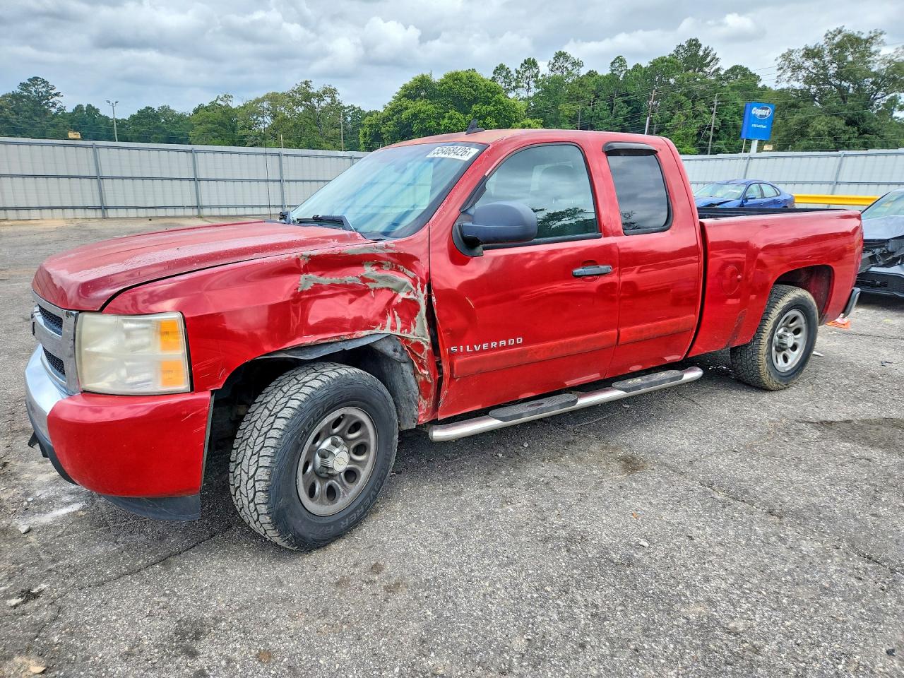 Salvage Chevrolet Silverado Image