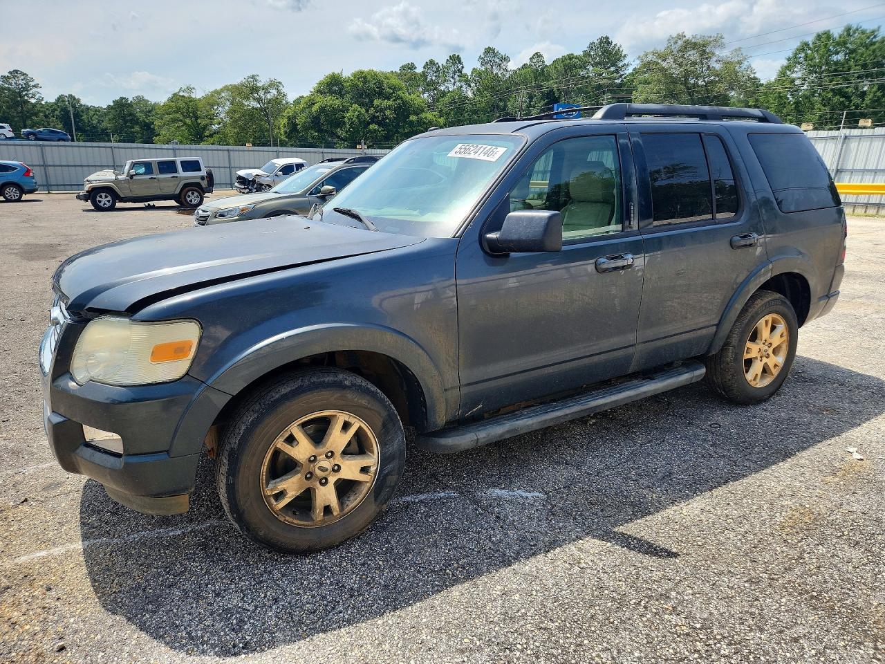 Salvage Ford Explorer Image