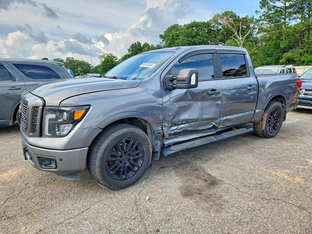 Salvage Nissan Titan Image