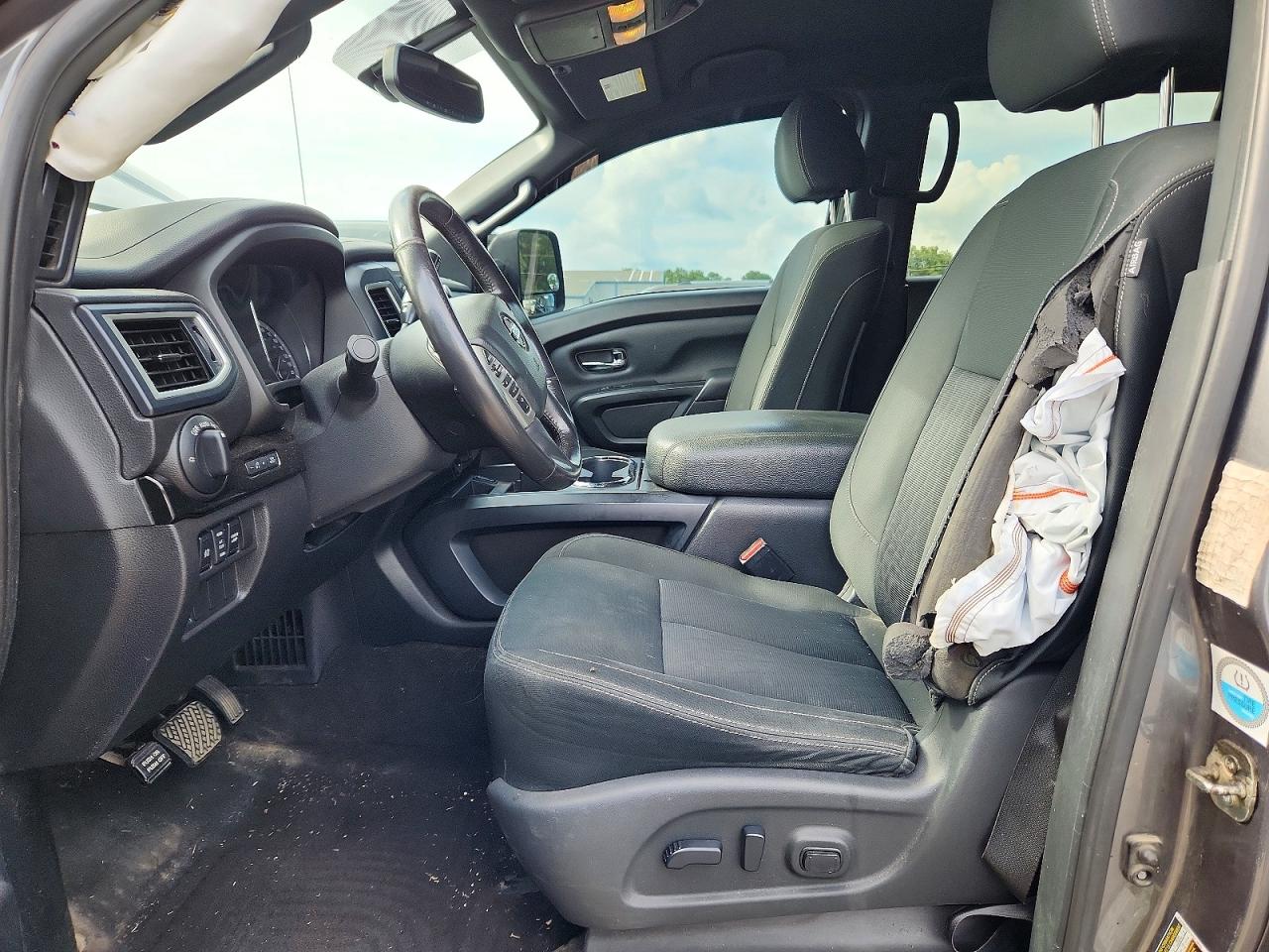 Nissan Titan S
