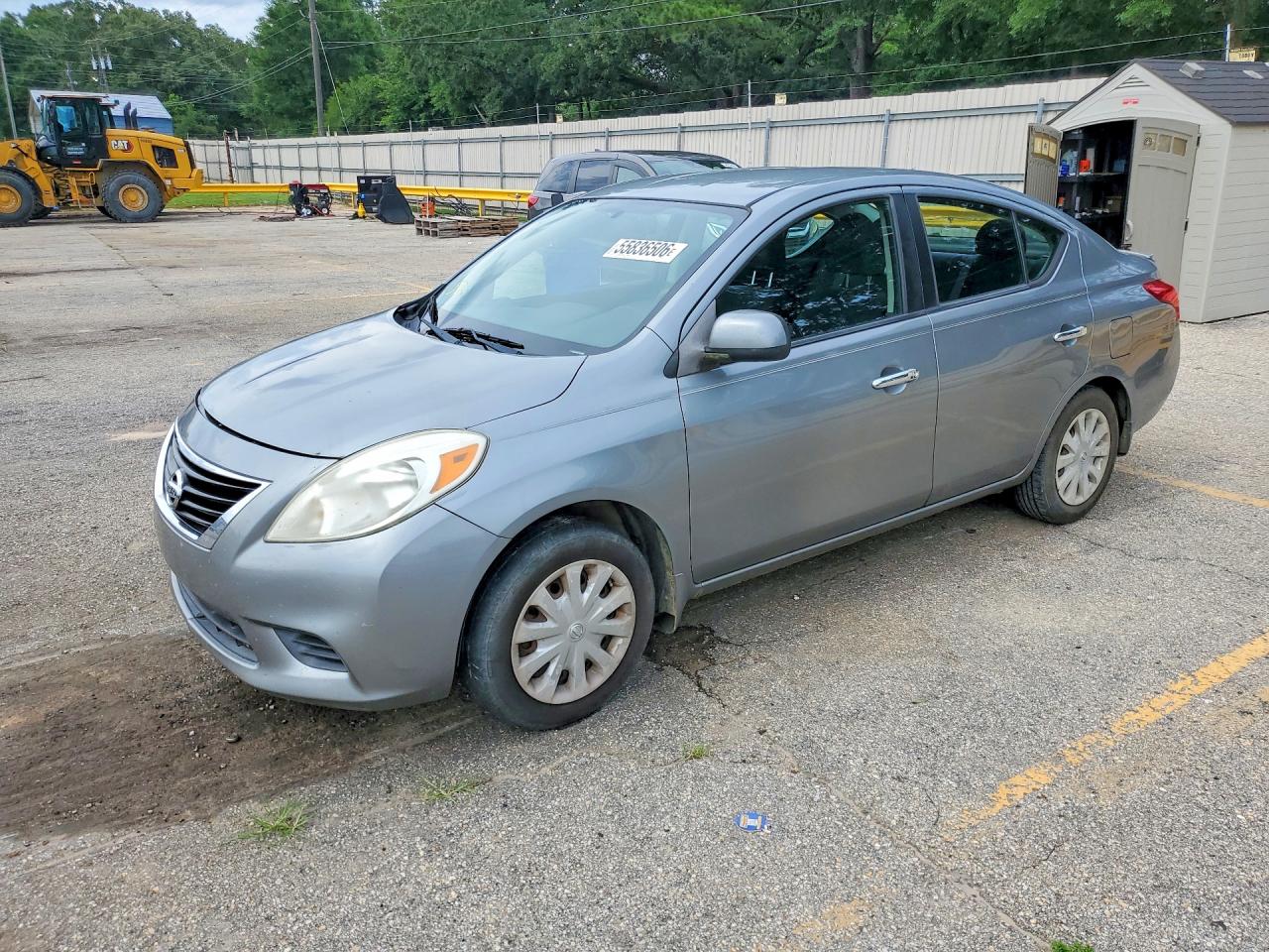 Salvage Nissan Versa Image