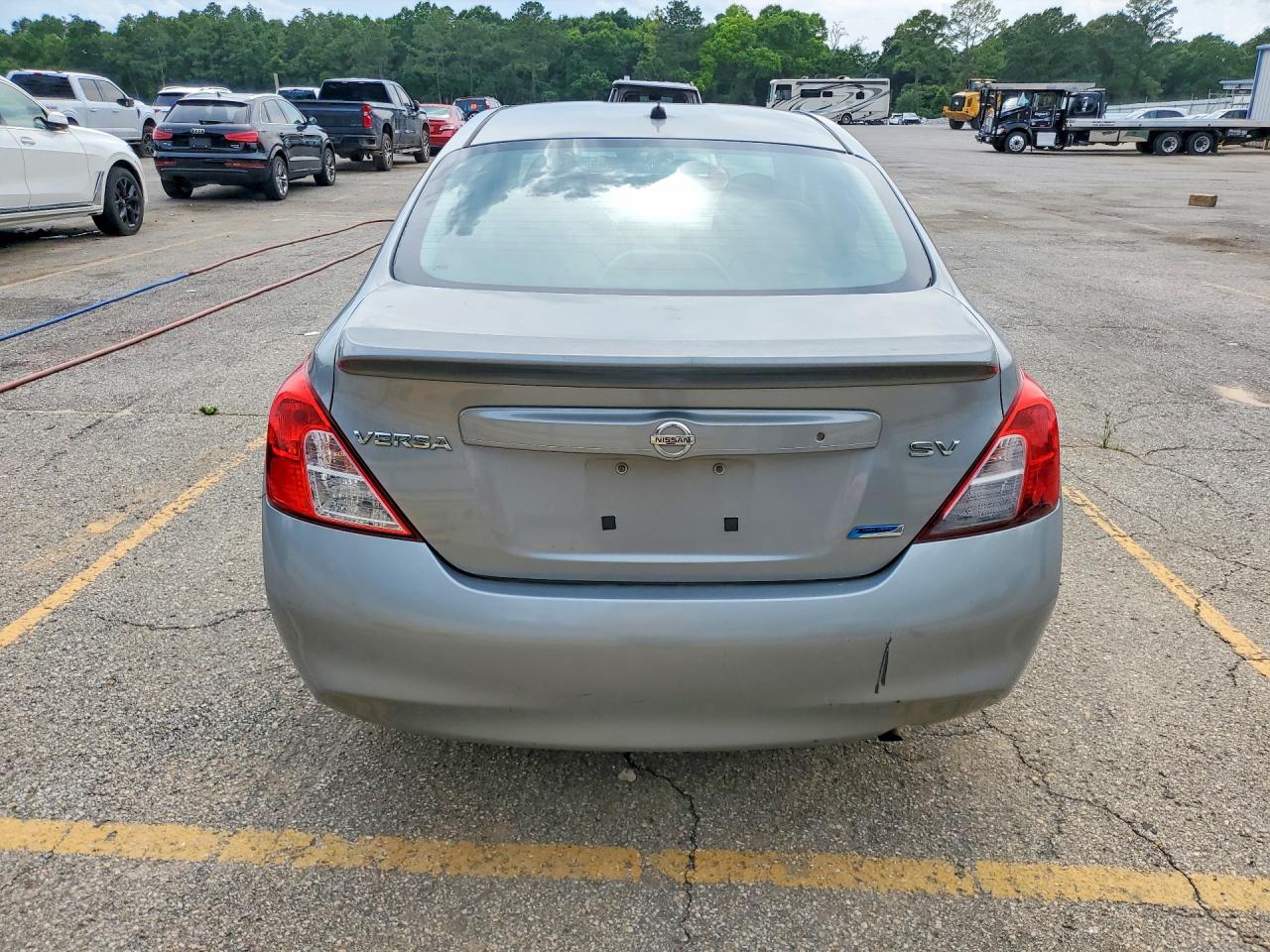Nissan Versa 1.6 S
