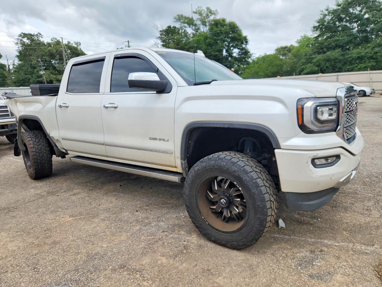 GMC Sierra K1500 Denali