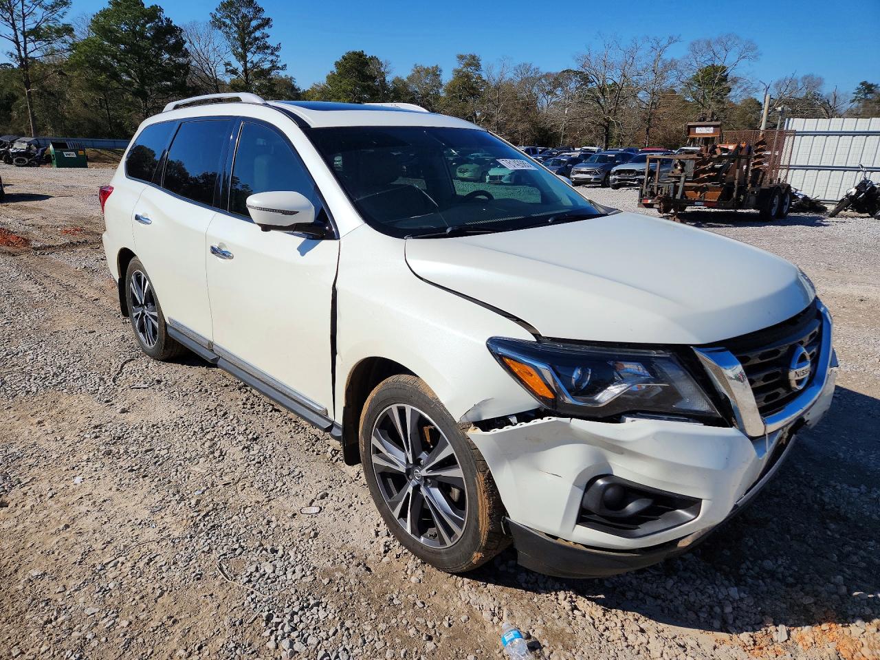 Nissan Pathfinder S