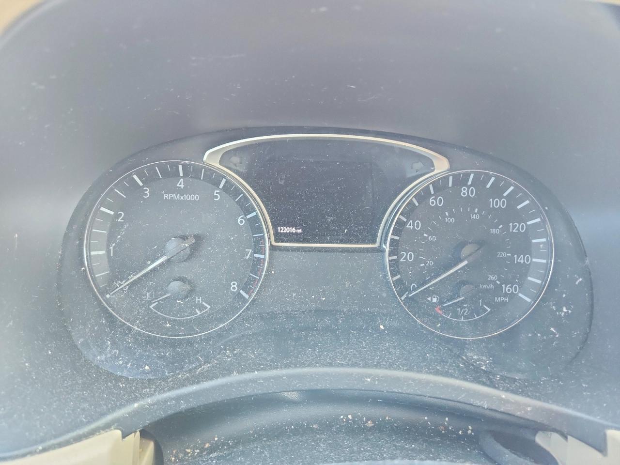 Nissan Pathfinder S