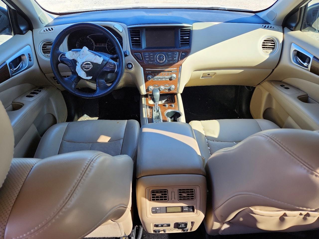 Nissan Pathfinder S