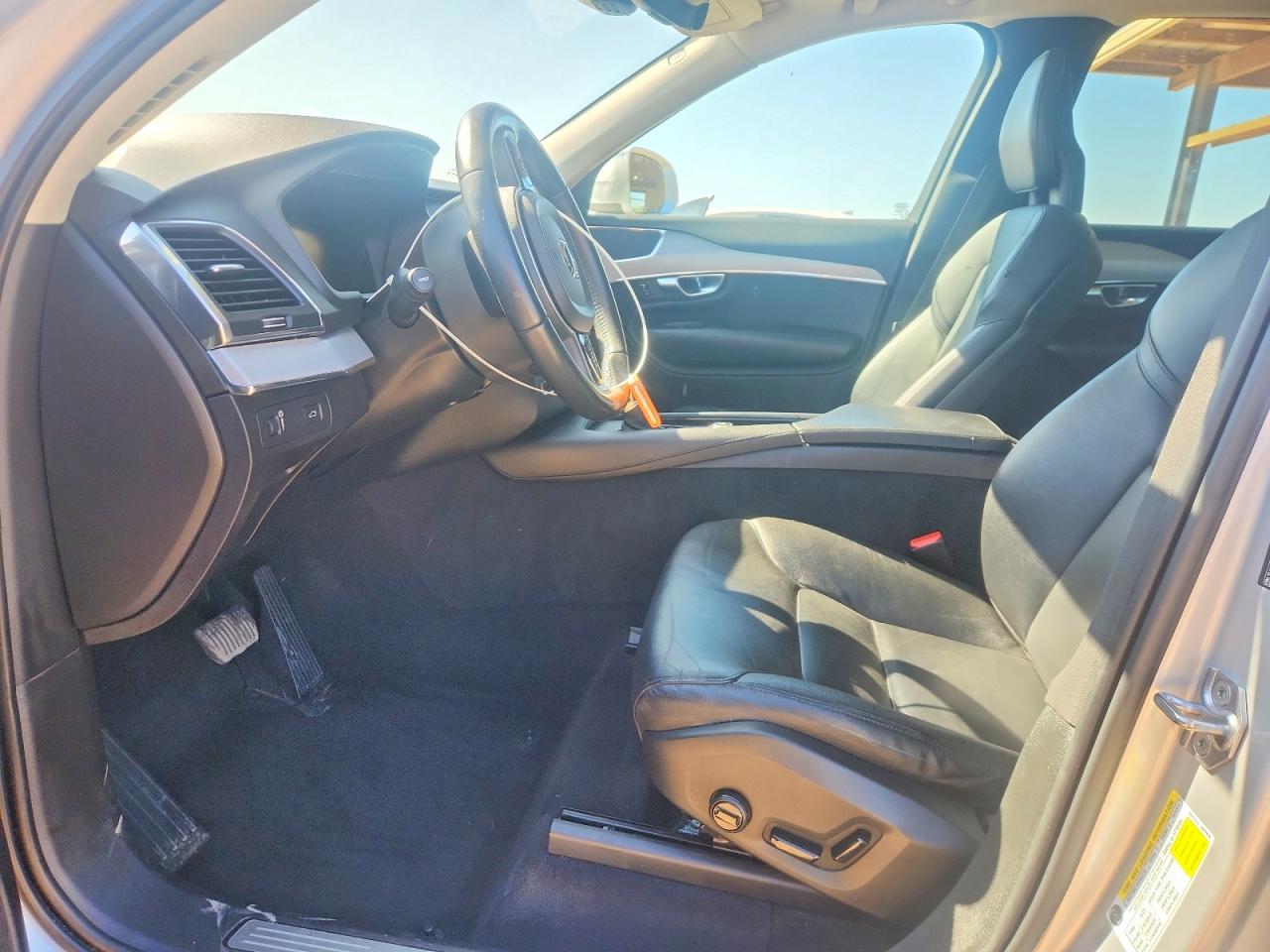 Volvo XC90 T5 Momentum
