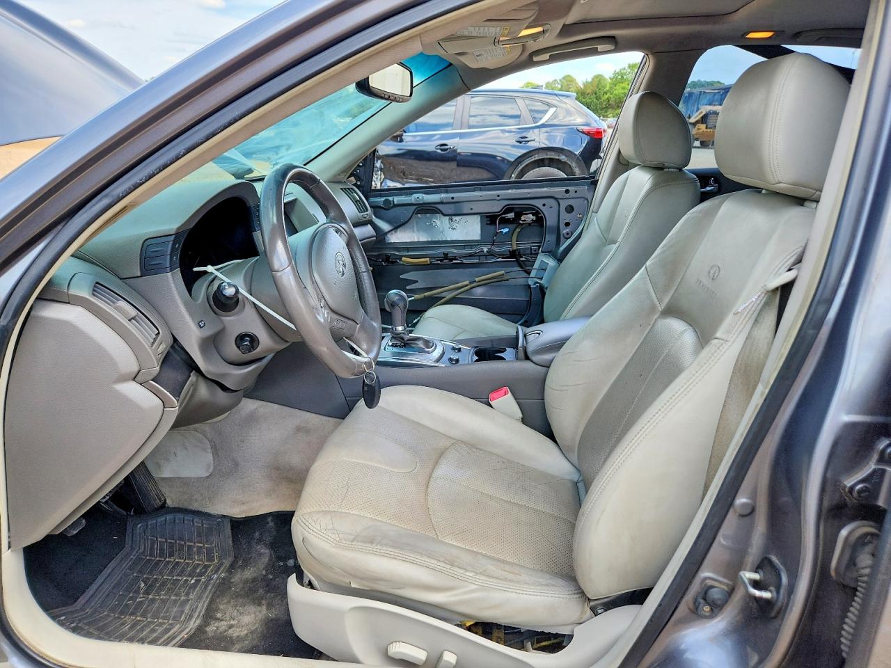 INFINITI G37 Journey