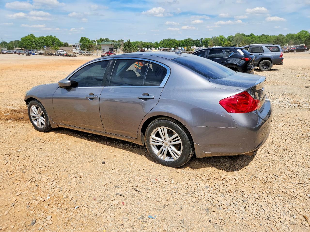 INFINITI G37 Journey