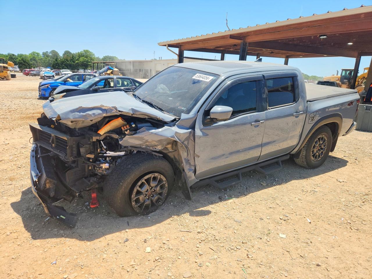 Salvage Nissan Frontier Image