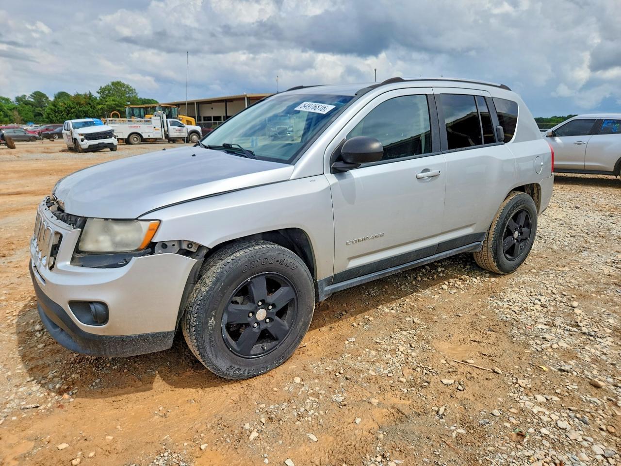 Salvage Jeep Compass Image