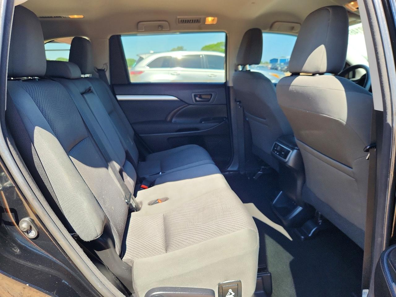 Toyota Highlander Le