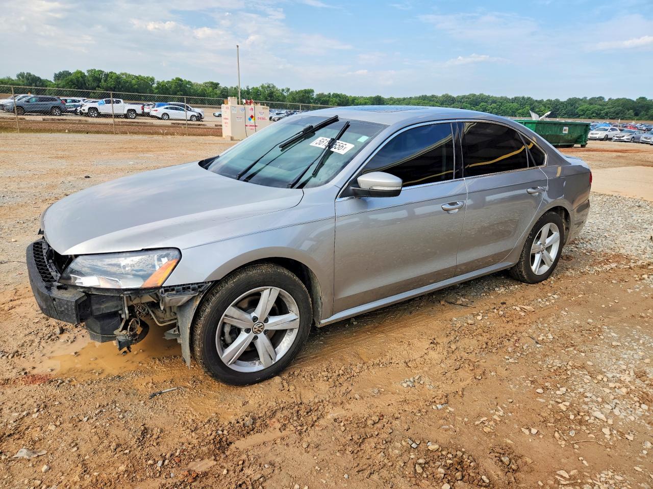 Salvage Volkswagen Passat Image