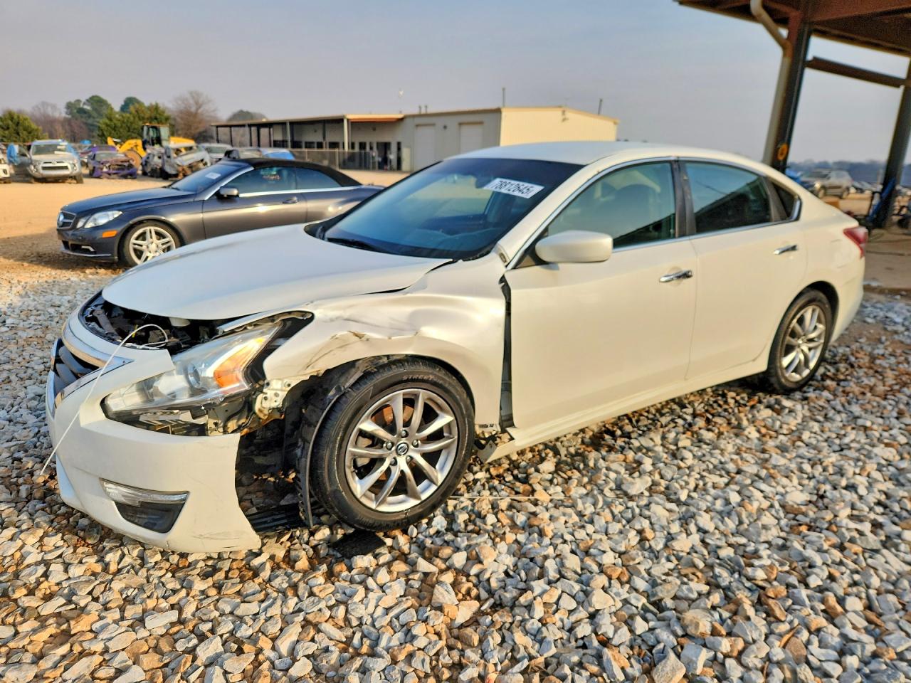 Salvage Nissan Altima Image