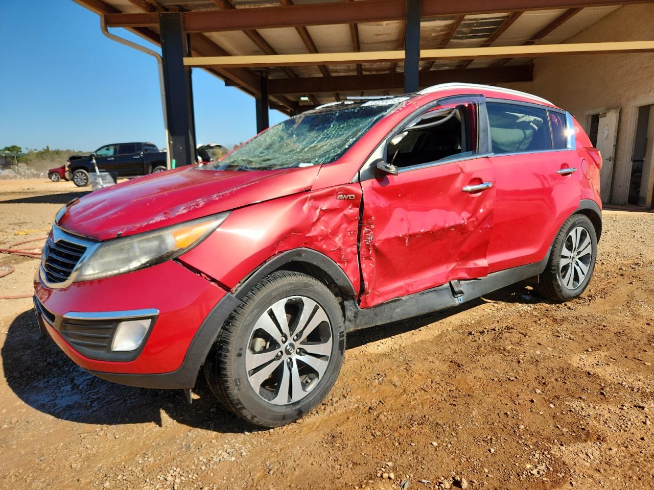 Salvage Kia Sportage Image