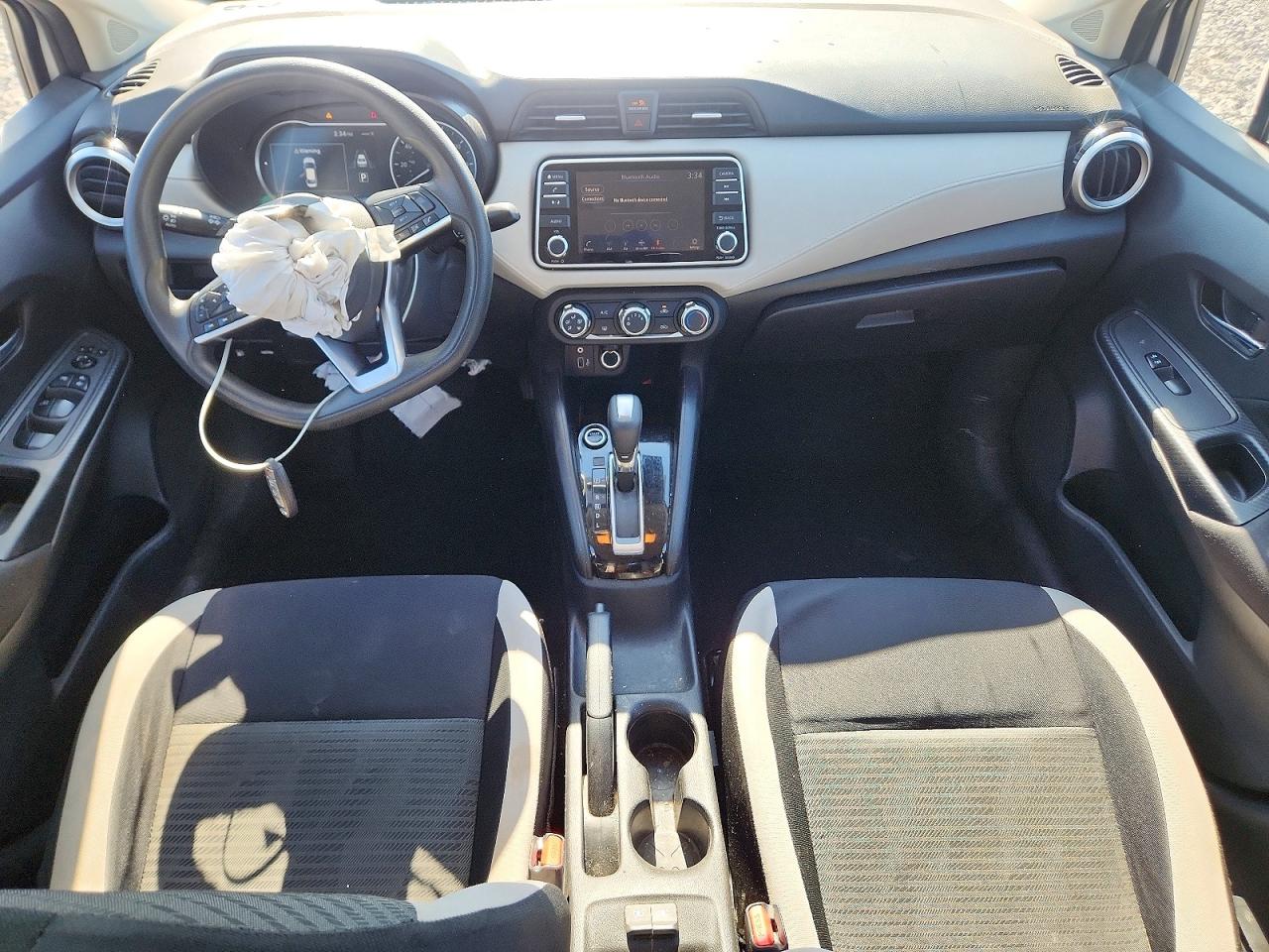 Nissan Versa Sv