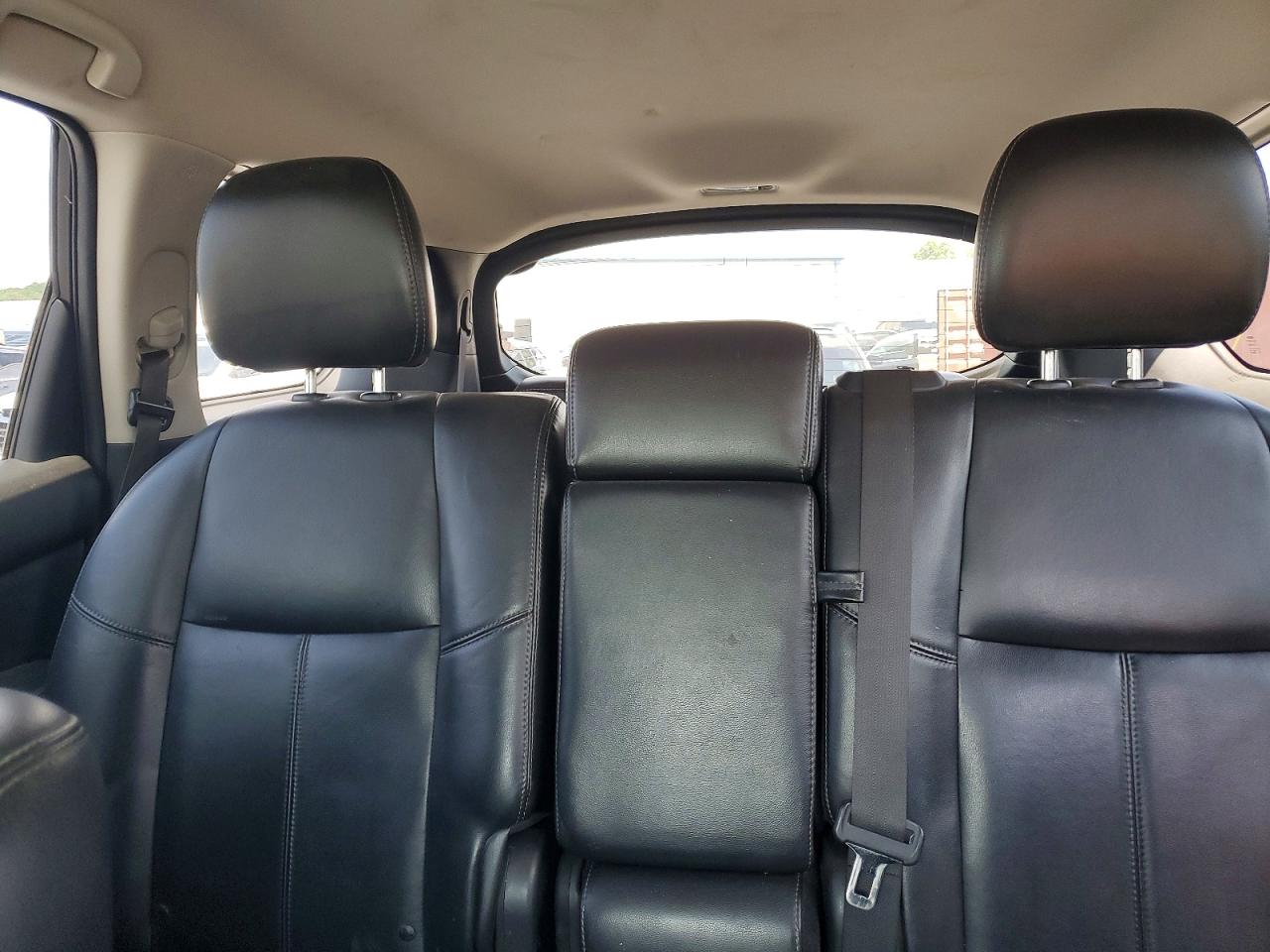 Nissan Pathfinder S