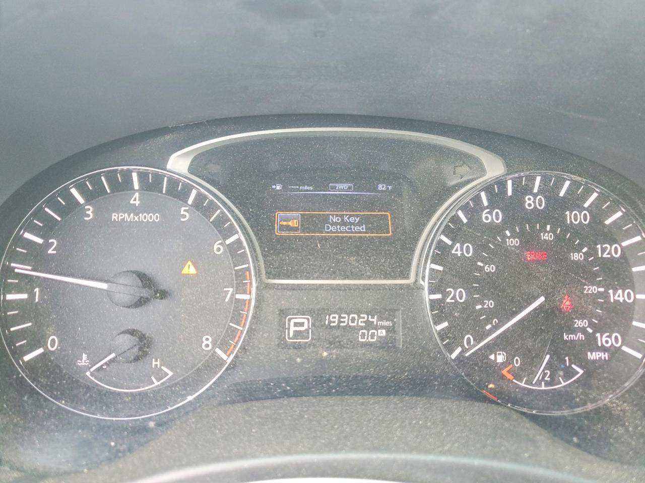 Nissan Pathfinder S