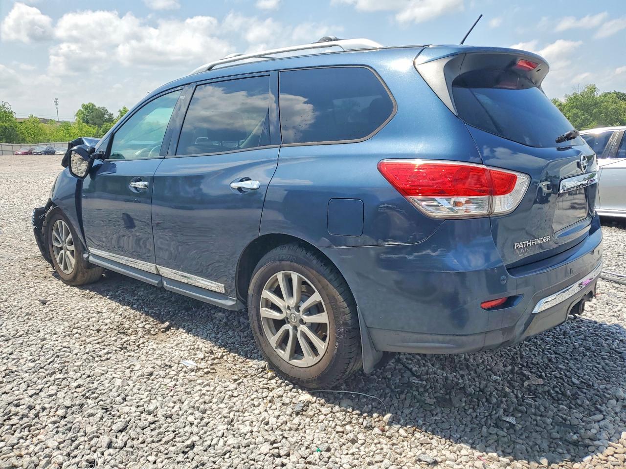 Nissan Pathfinder S