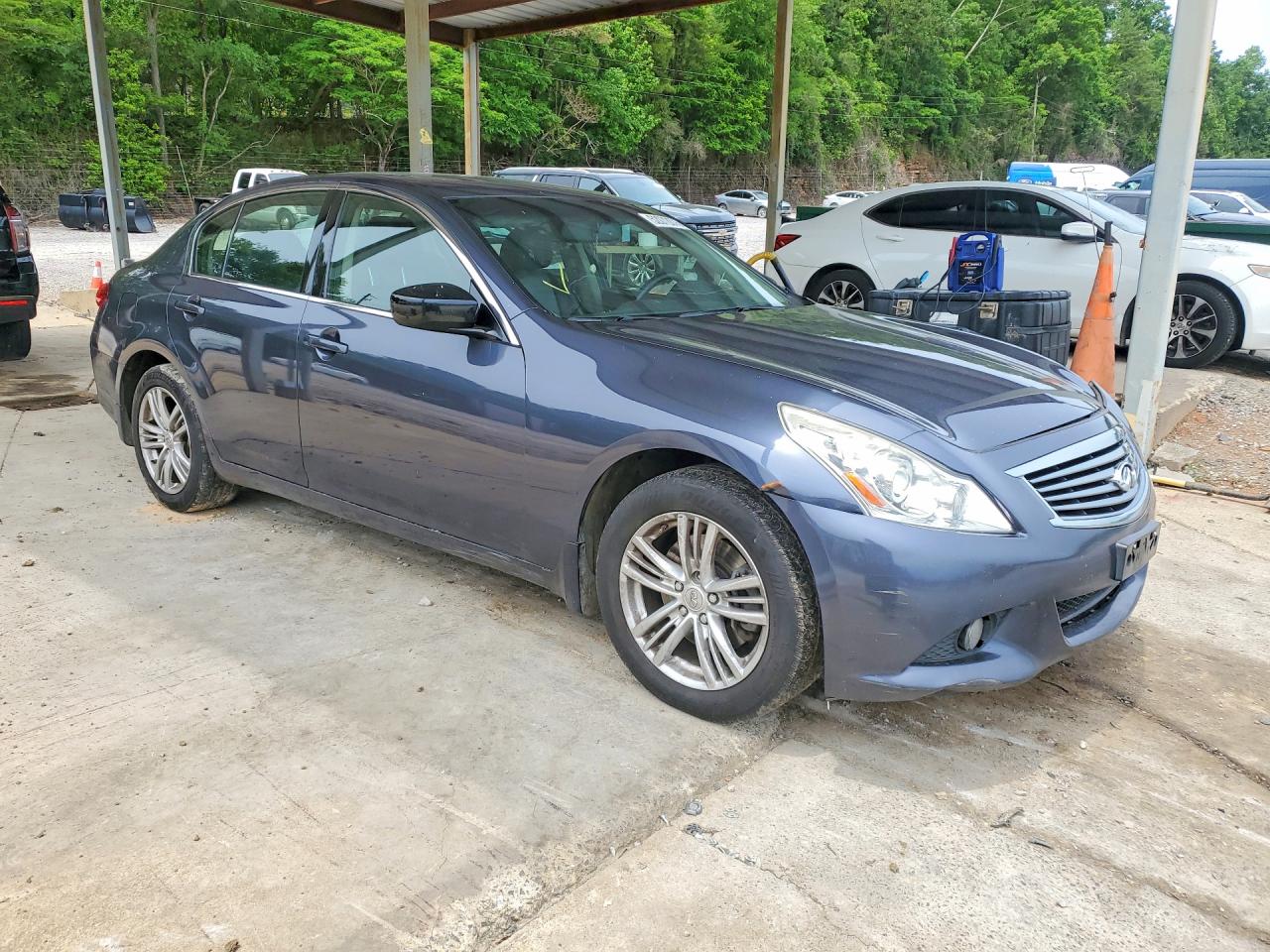INFINITI G37 X