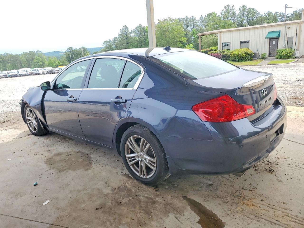 INFINITI G37 X