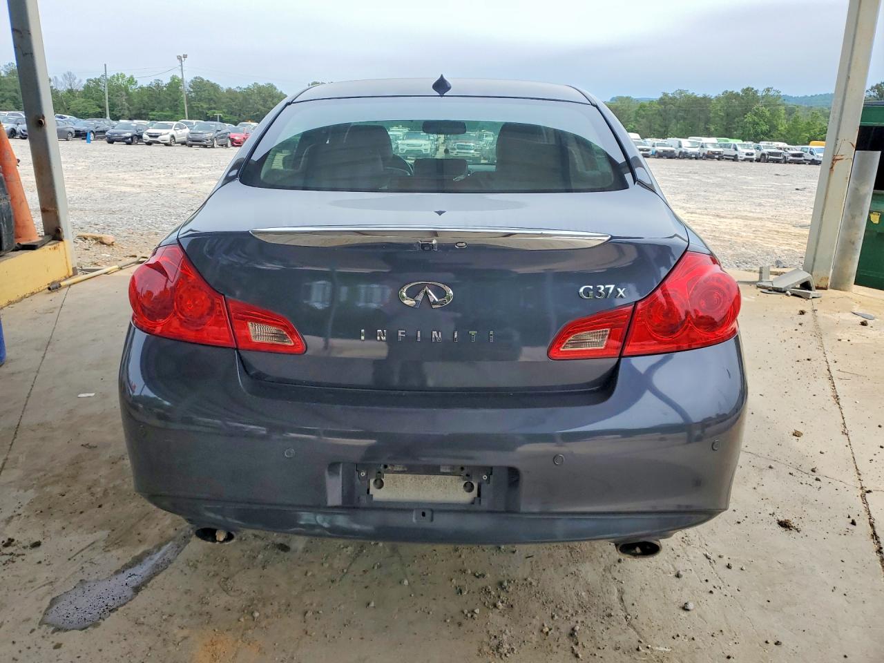 INFINITI G37 X