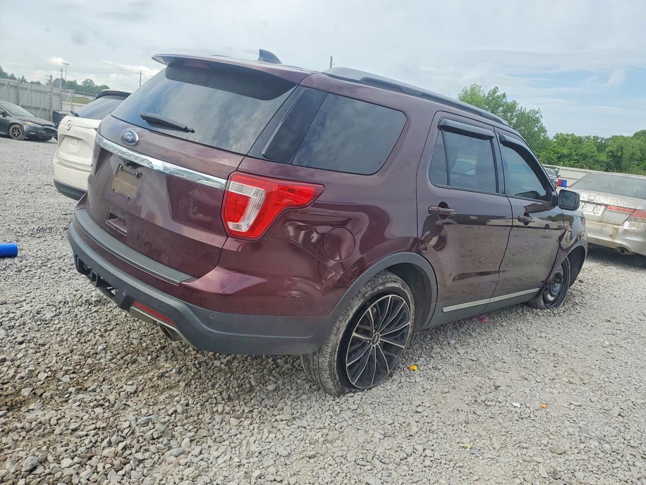 Ford Explorer Xlt
