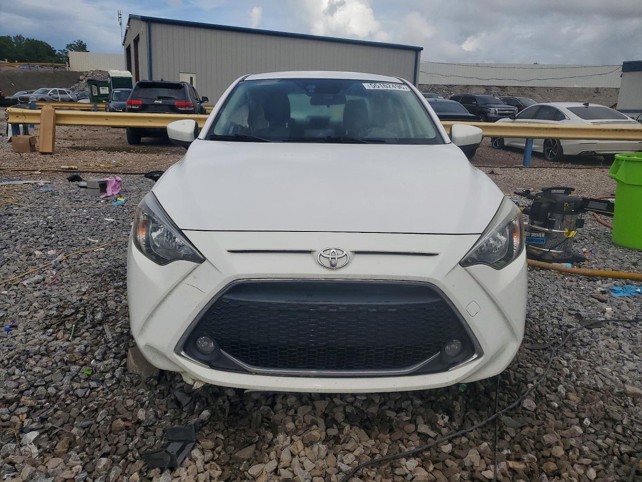 Toyota Yaris Le