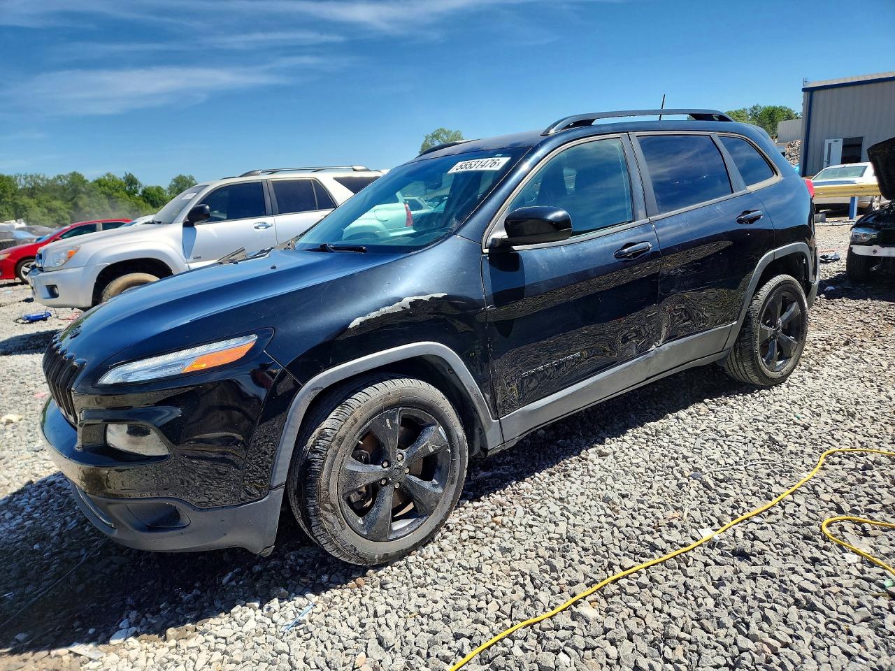 Salvage Jeep Cherokee Image