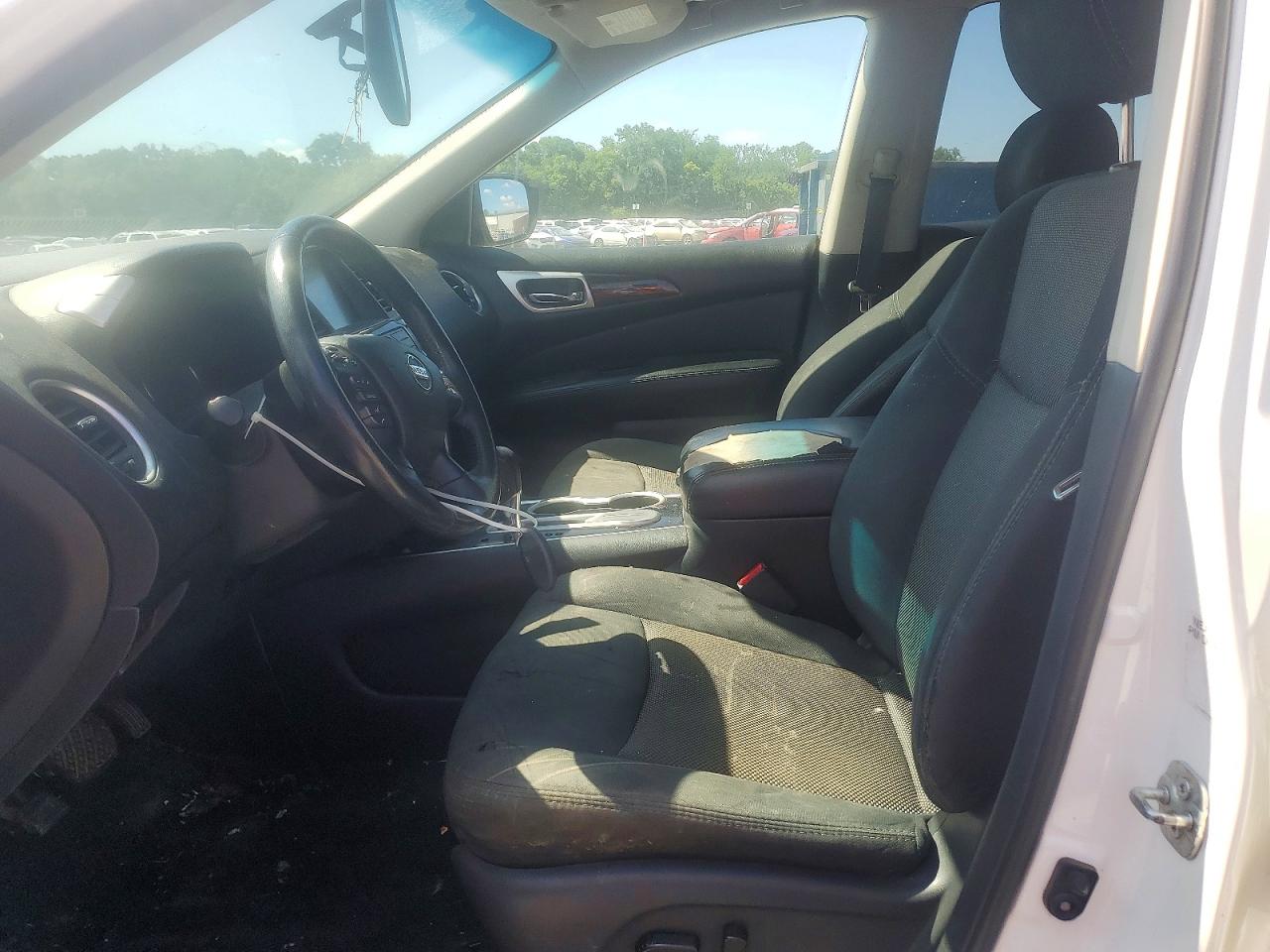 Nissan Pathfinder Sv