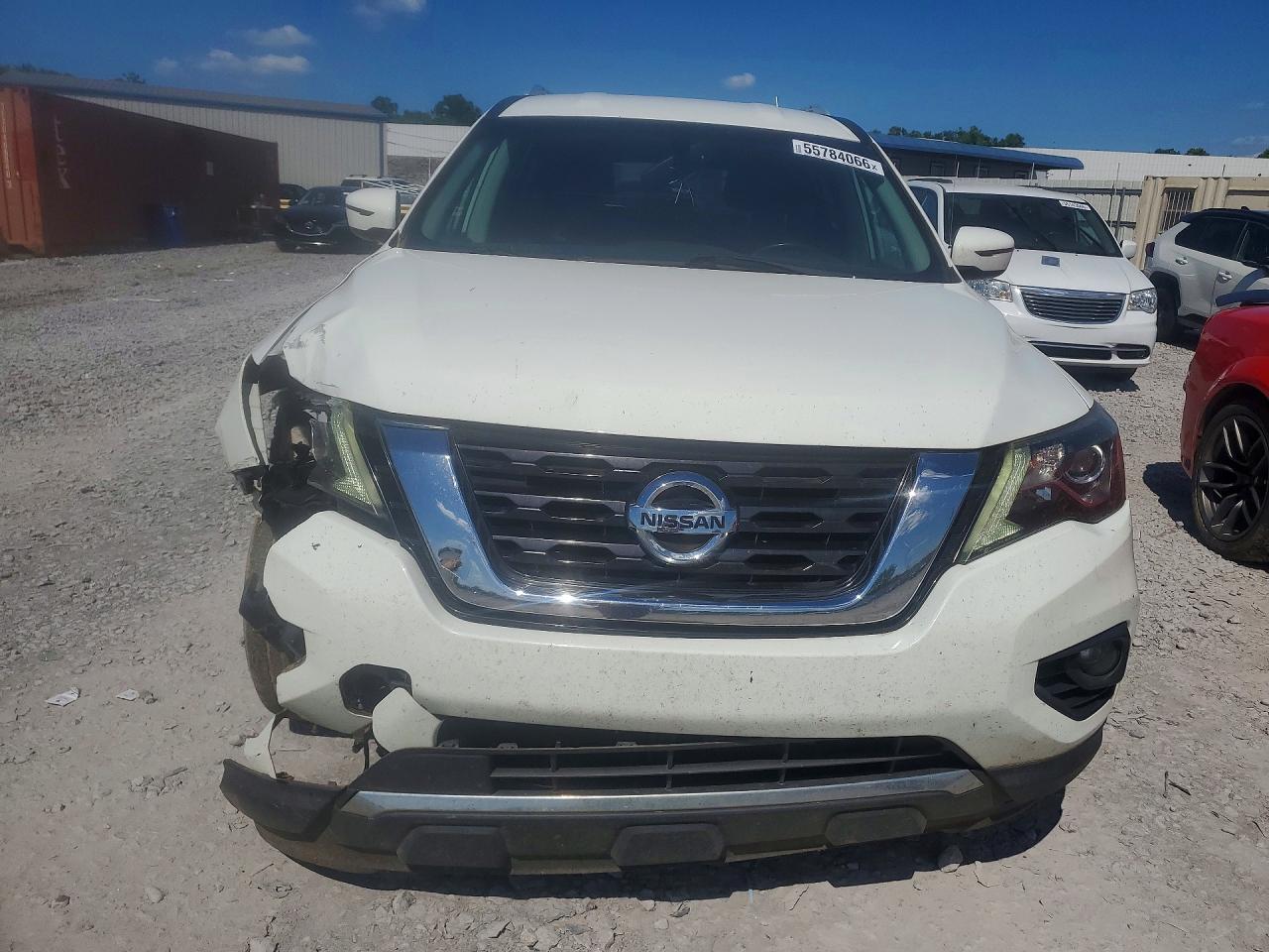 Nissan Pathfinder Sv
