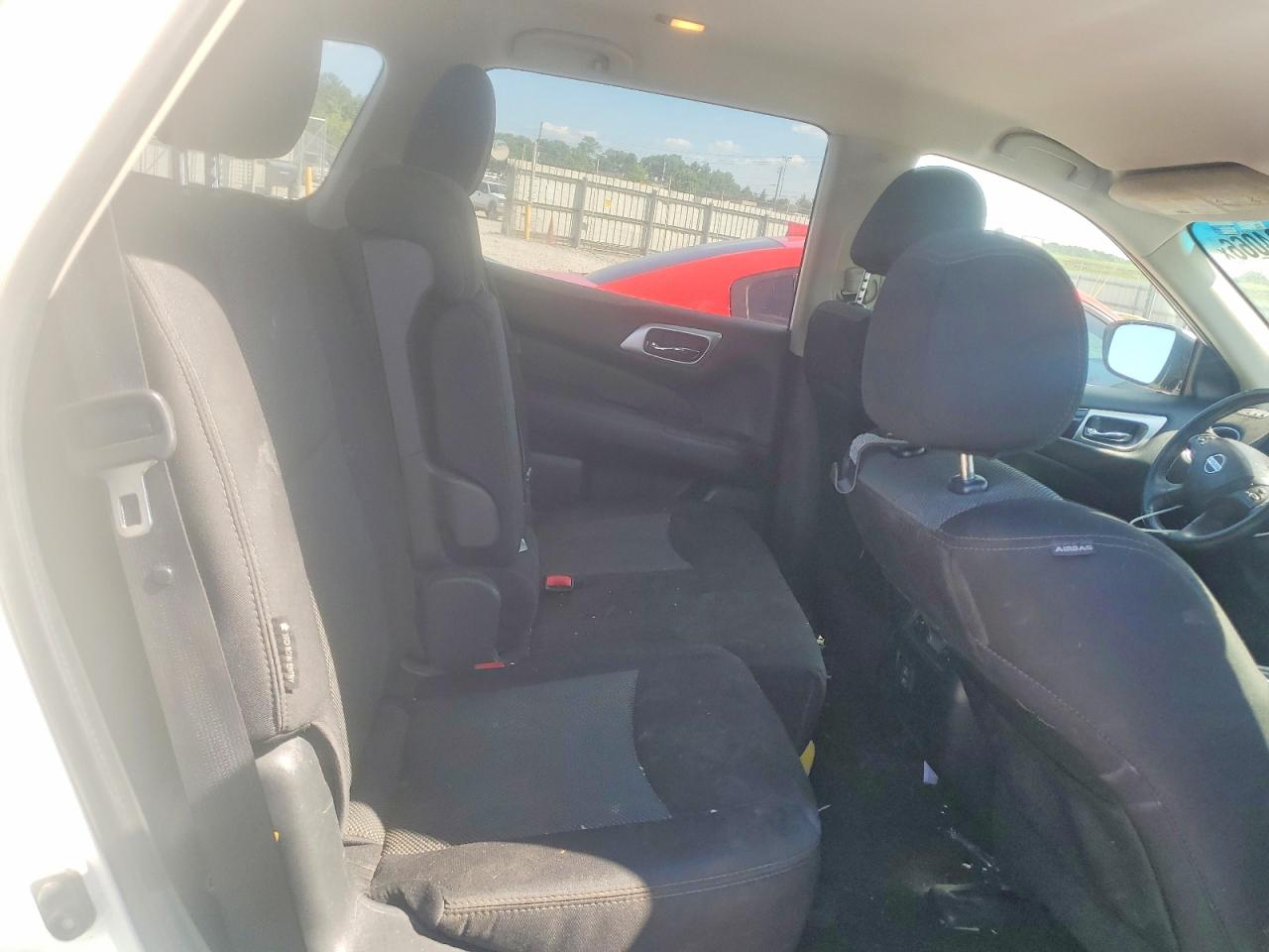 Nissan Pathfinder Sv
