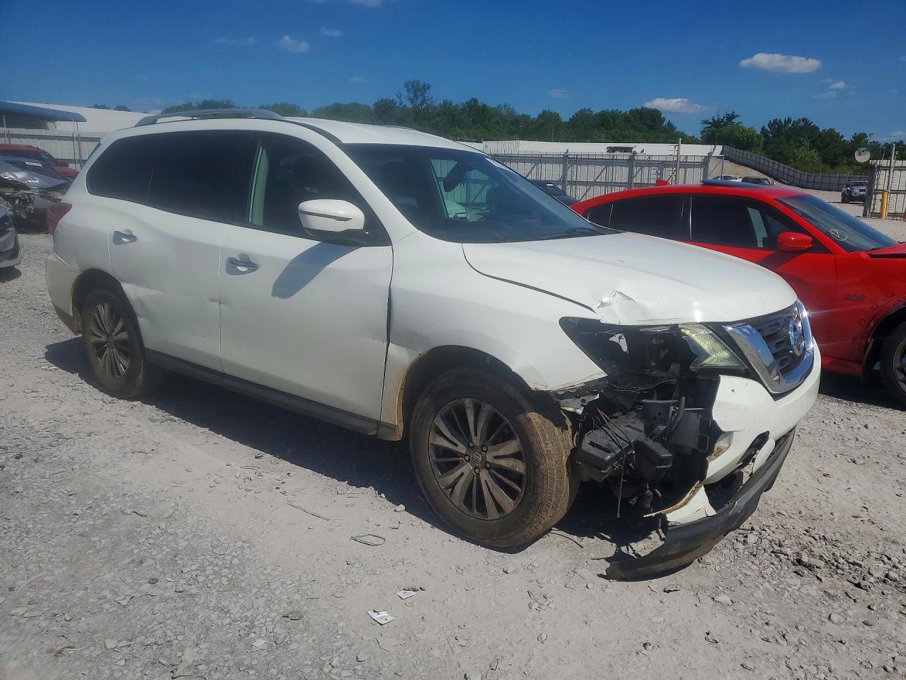 Nissan Pathfinder Sv