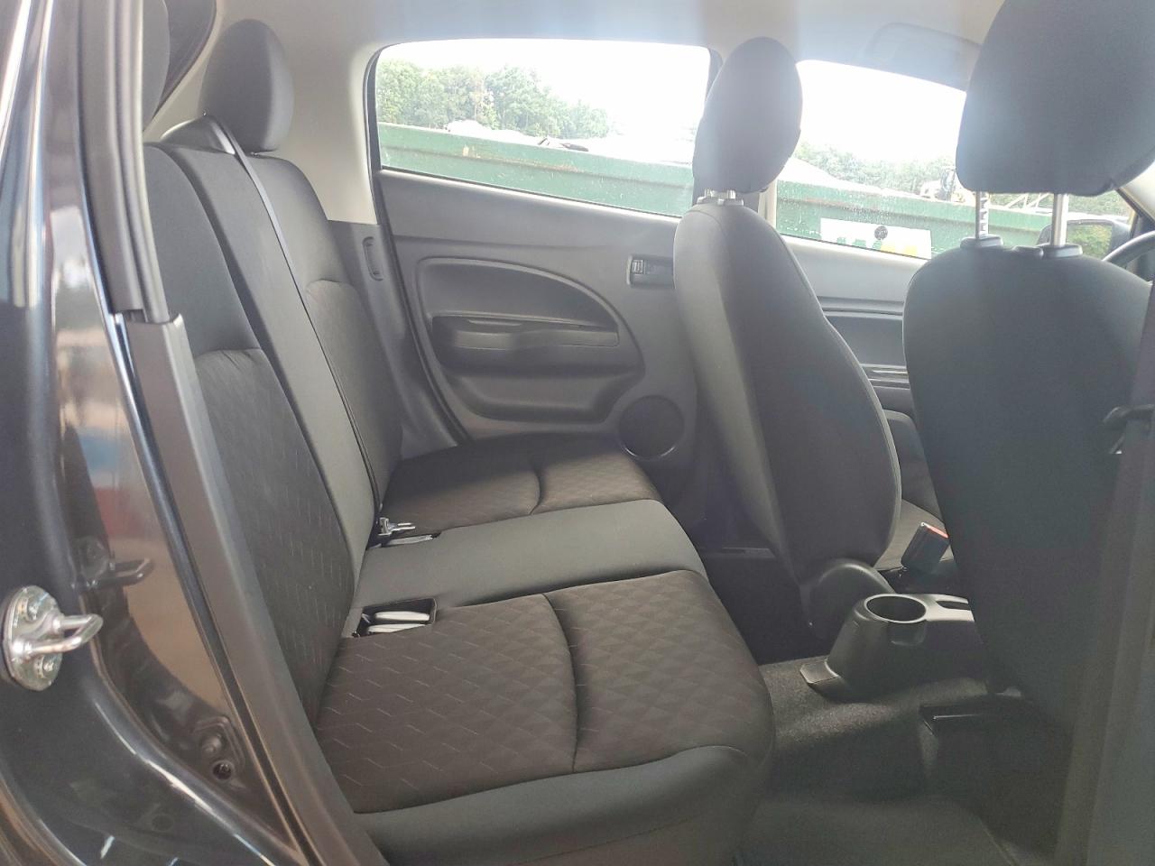 Mitsubishi Mirage Es