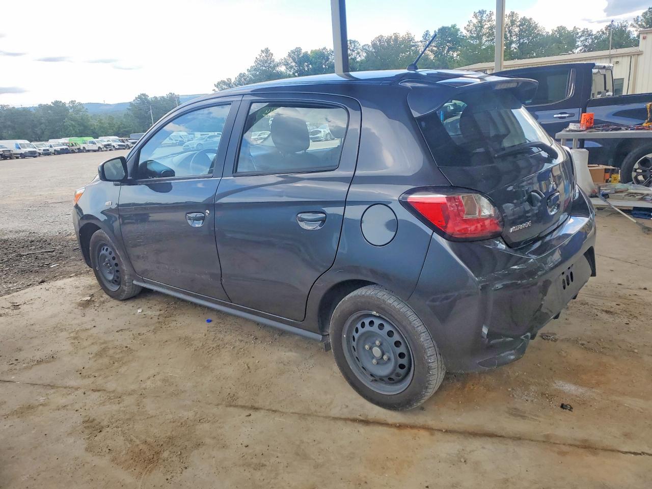 Mitsubishi Mirage Es