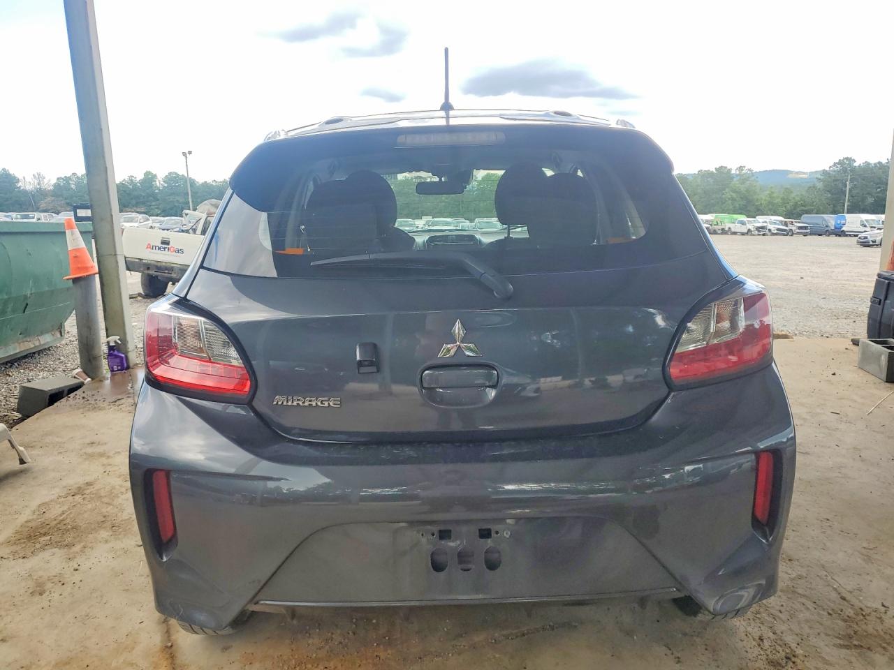 Mitsubishi Mirage Es