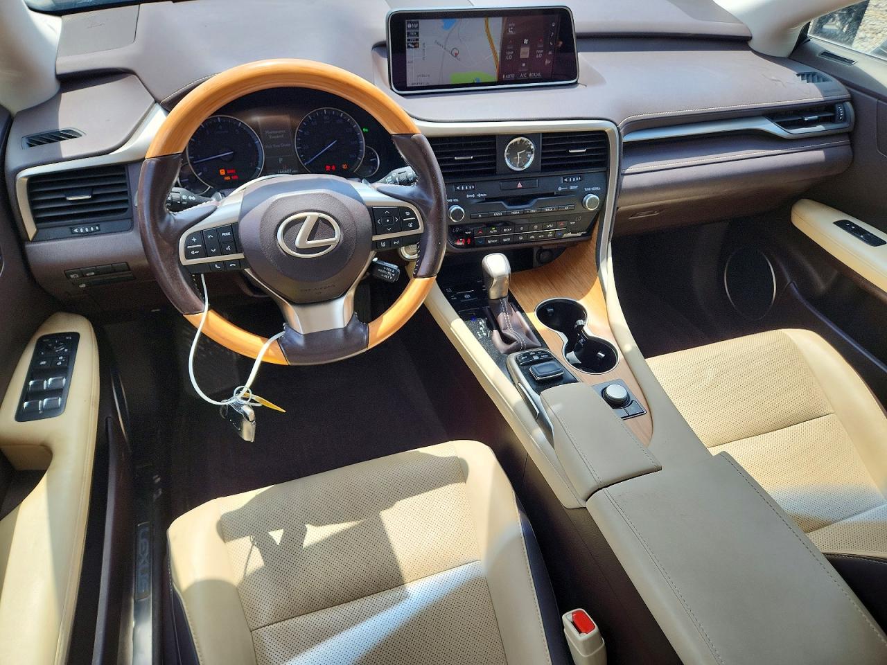 Lexus RX Base