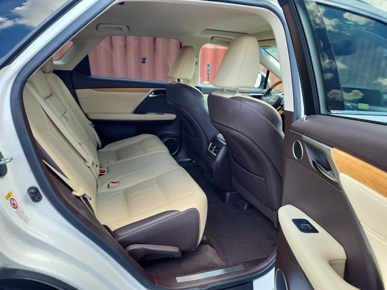 Lexus RX Base