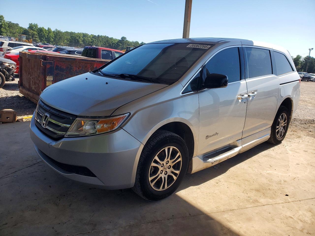 Salvage Honda Odyssey Image