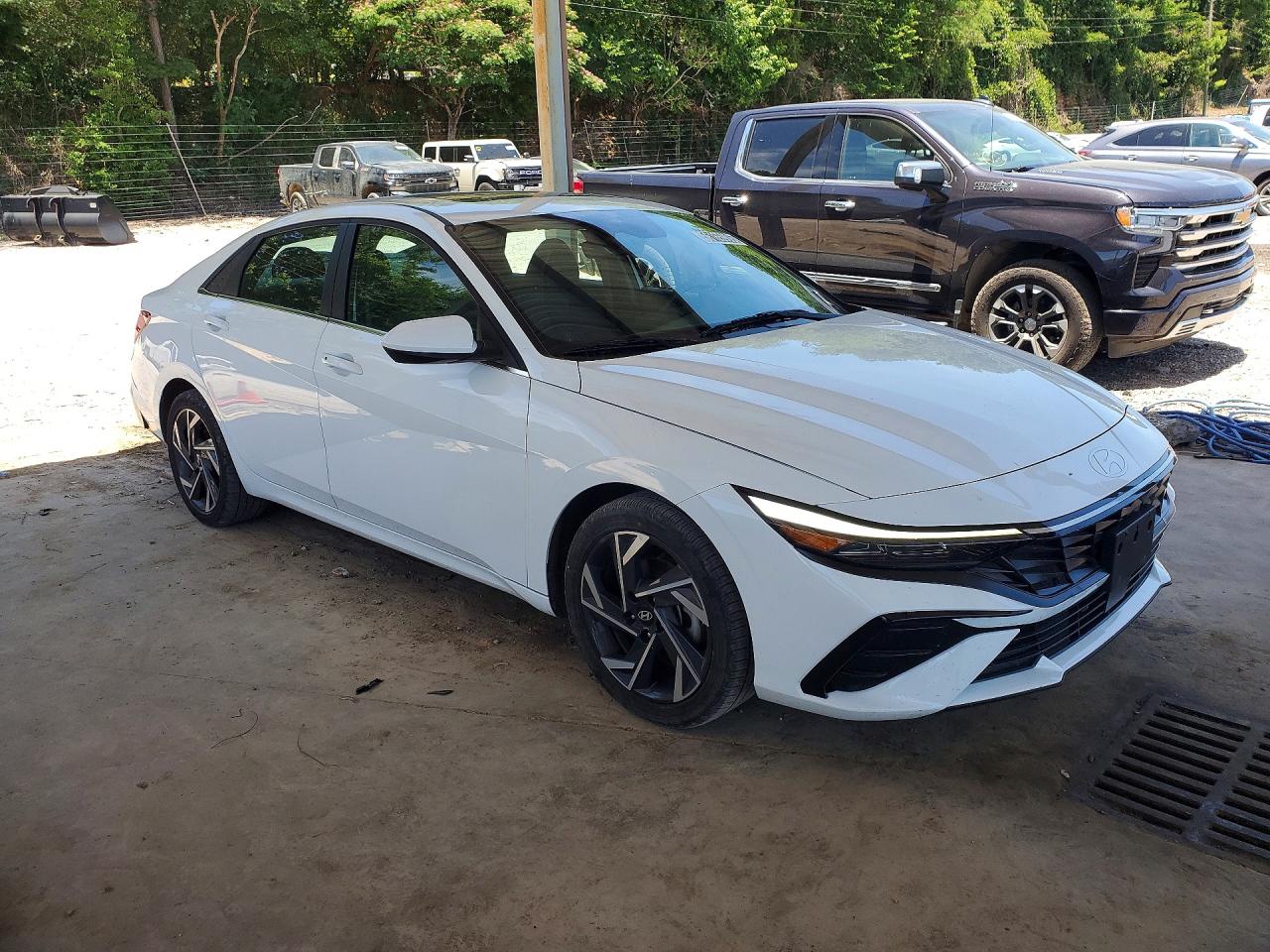 Hyundai ELANTRA Sel