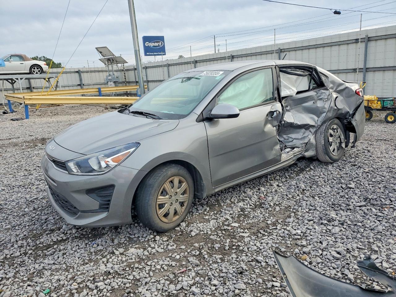 Salvage Kia Rio Image