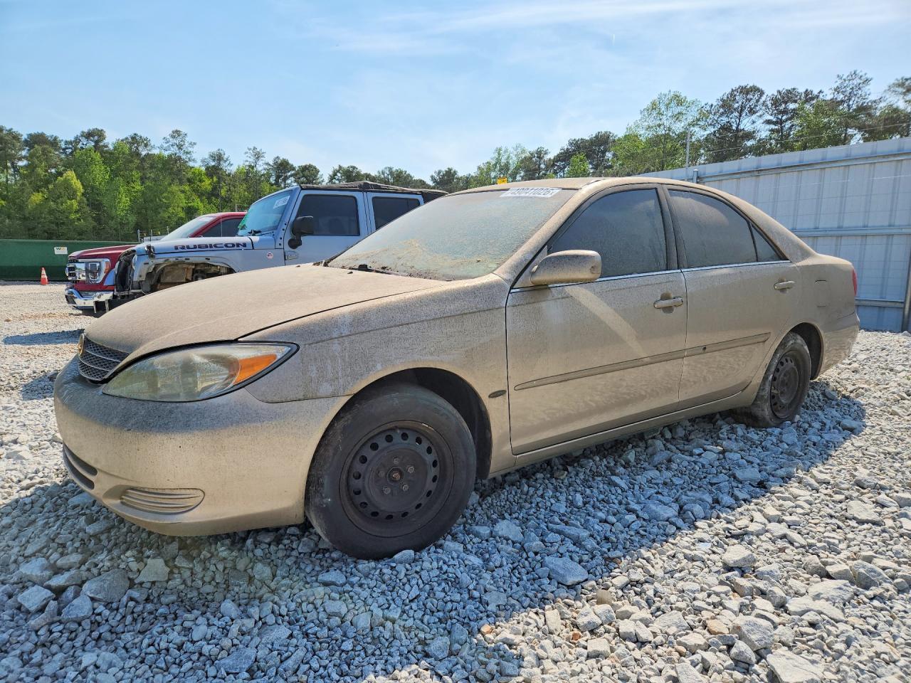 Salvage Toyota Camry Image