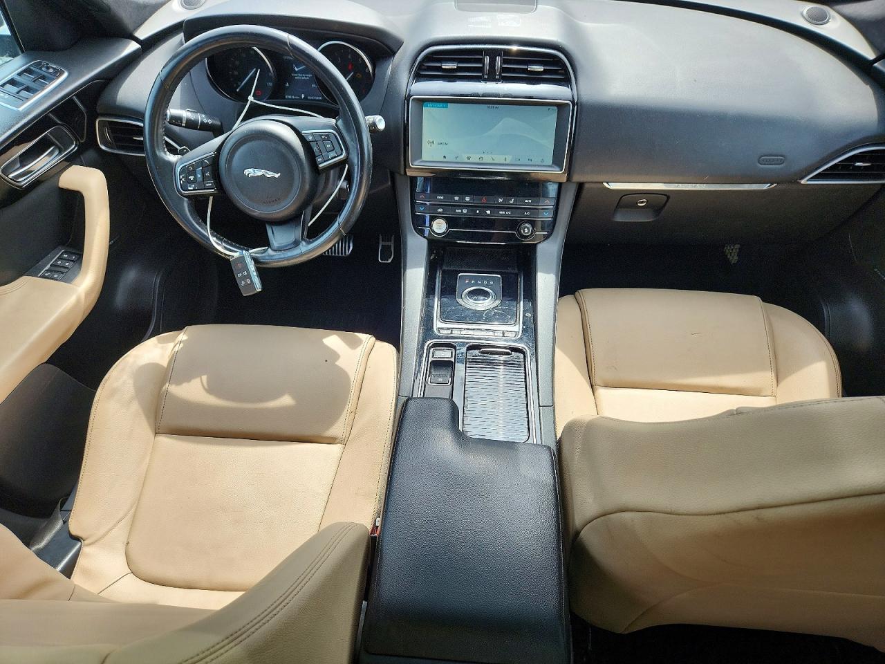Jaguar F-PACE Premium