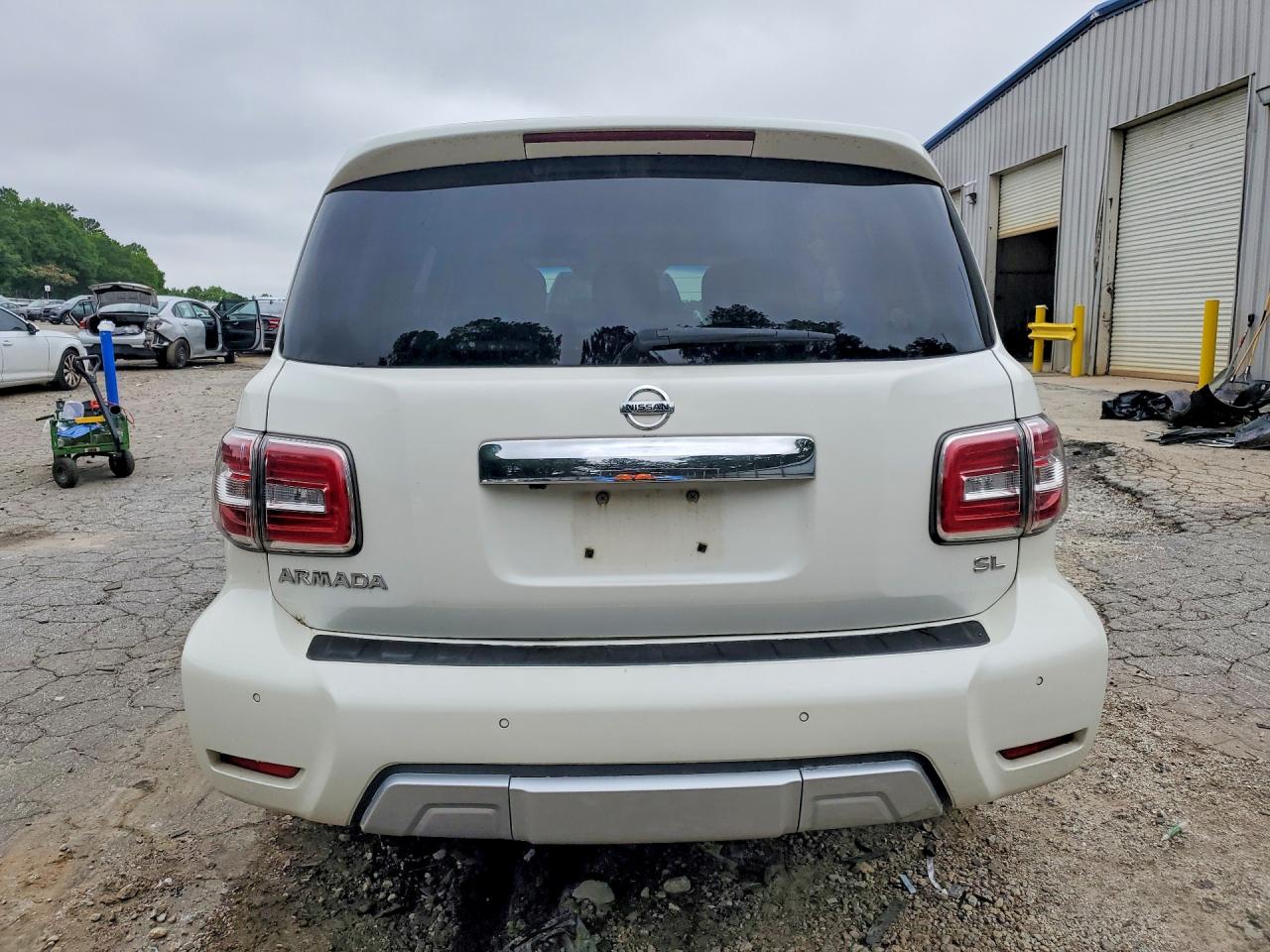 Nissan Armada Sl